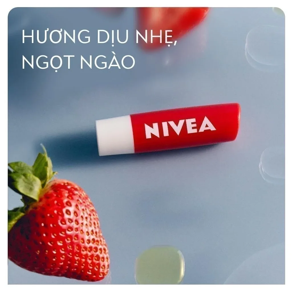 Son Dưỡng Môi Có Màu NIVEA Strawberry Shine Sắc Đỏ Dâu Tây Dưỡng Ẩm Hồng Môi Không Chứa Chì 4.8g 6